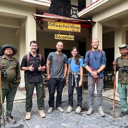 Hotel Chitwan Park Village 索拉哈 外观 照片