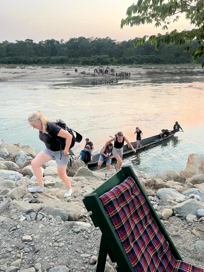 Hotel Chitwan Park Village 索拉哈 外观 照片