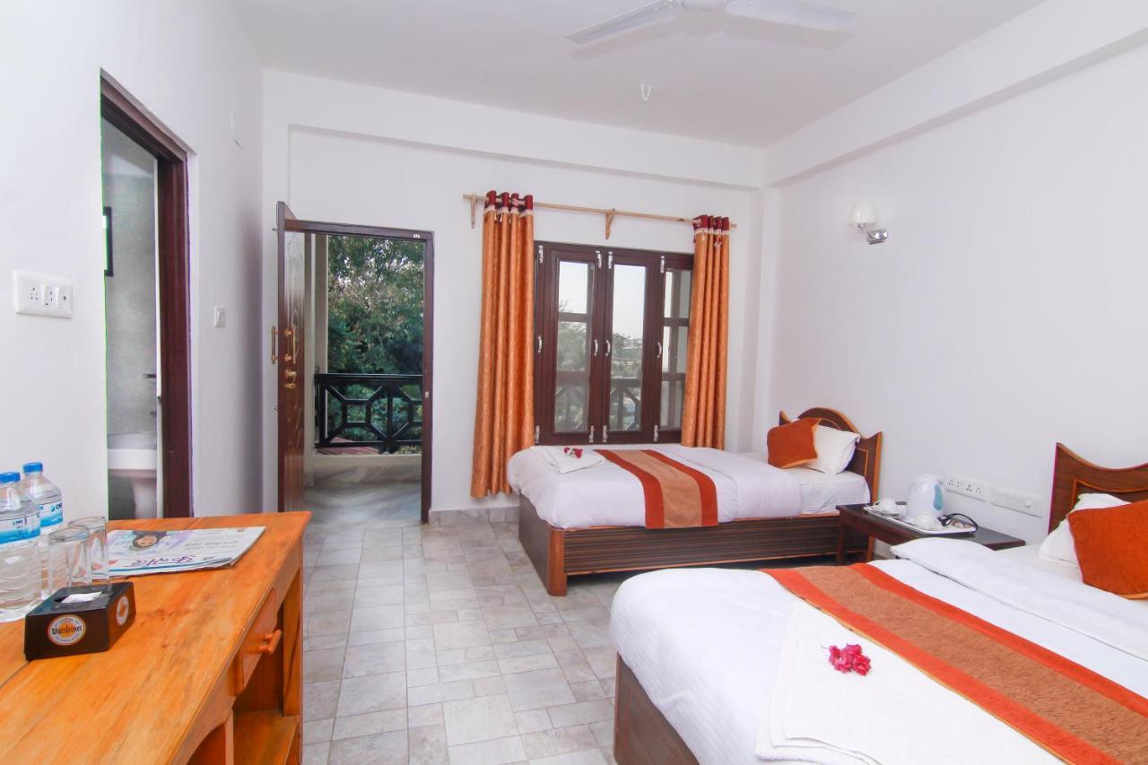 Hotel Chitwan Park Village 索拉哈 外观 照片