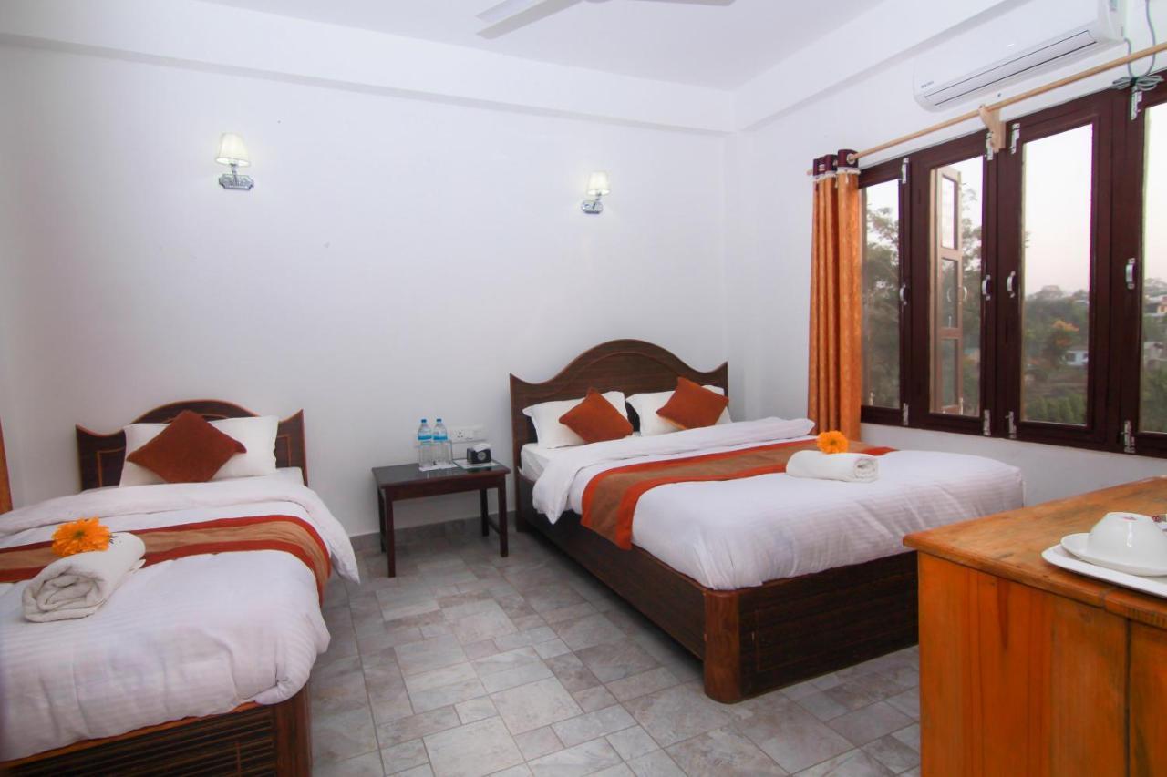 Hotel Chitwan Park Village 索拉哈 外观 照片