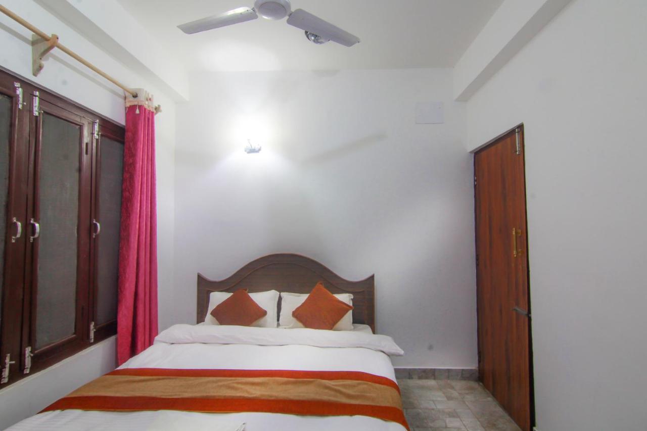 Hotel Chitwan Park Village 索拉哈 外观 照片