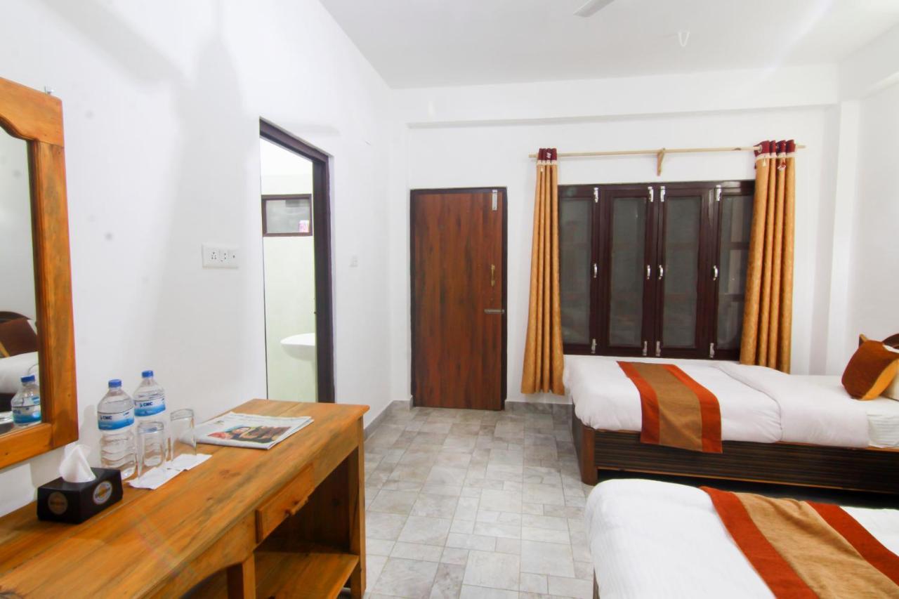 Hotel Chitwan Park Village 索拉哈 外观 照片