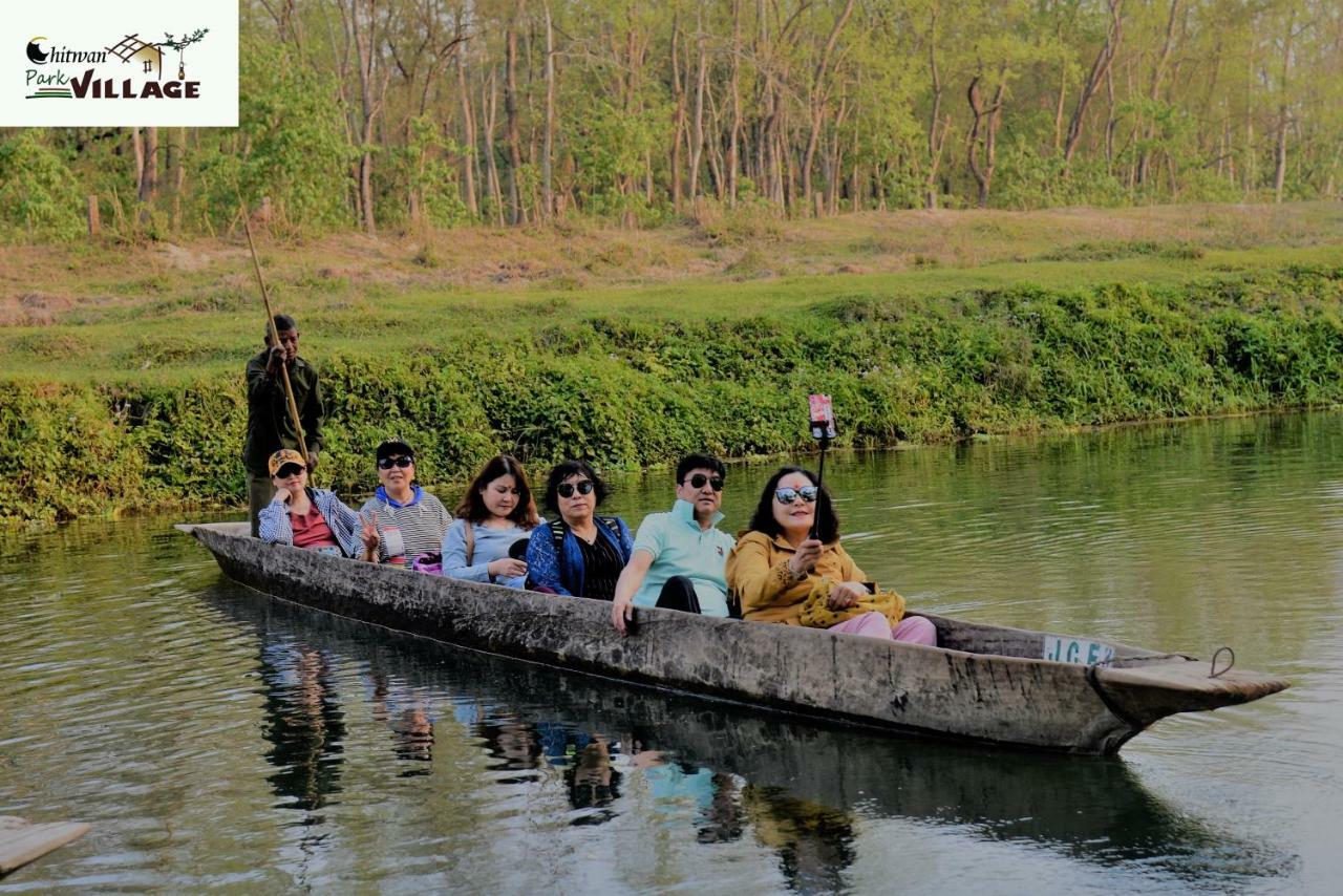 Hotel Chitwan Park Village 索拉哈 外观 照片