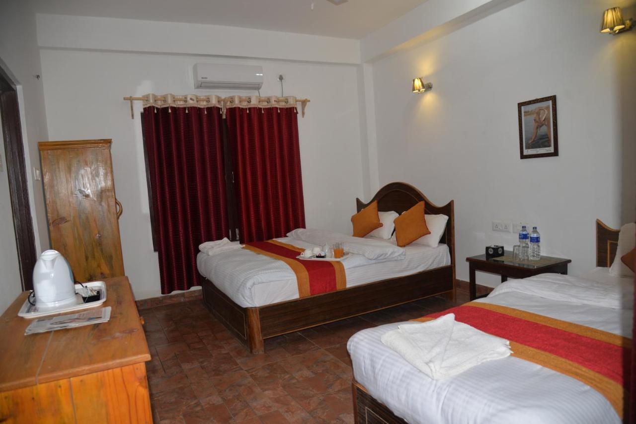 Hotel Chitwan Park Village 索拉哈 外观 照片